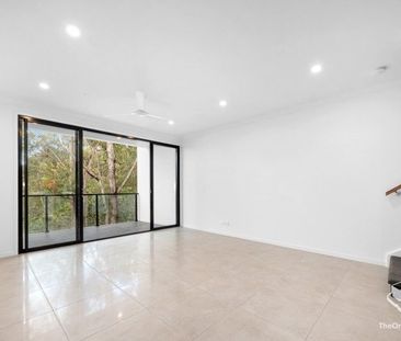 AVAILABLE 27/01/26!!! 4 Beds -Just 6k to Enoggera barracks - Photo 1