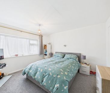 Firs Close, Hazlemere, High Wycombe,HP15 - Photo 5