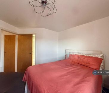 2 bedroom flat to rent - Photo 6