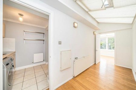 Crosier Close, Blackheath, SE3 - Photo 5