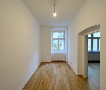 Ruhige 2-Zimmer-Altbauwohnung mit Terrasse - Foto 1