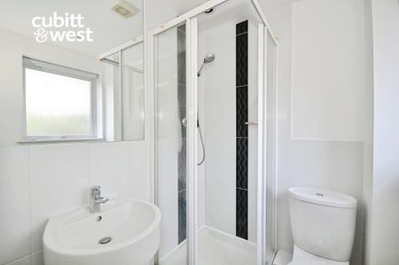 4 bedroom terraced house to rent - Photo 4