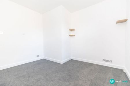 1 bedroom duplex to rent - Photo 3