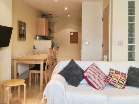 1 bedroom apartment to rent - Photo 2