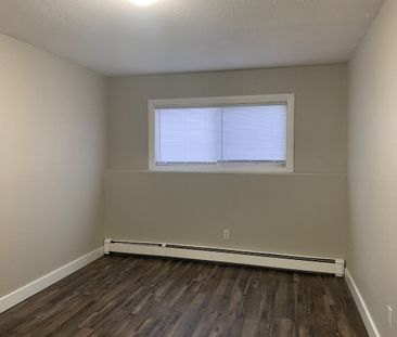 Chateau – 1 Bedroom - Photo 4