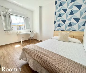 Barriada La Palmilla, Sevilla, Andalusia 41009 - Photo 2