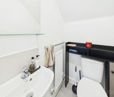 End of terrace house to rent on - Photo 3