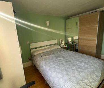 Room in a Shared Flat, Rotherhithe Street, SE16 - Photo 4