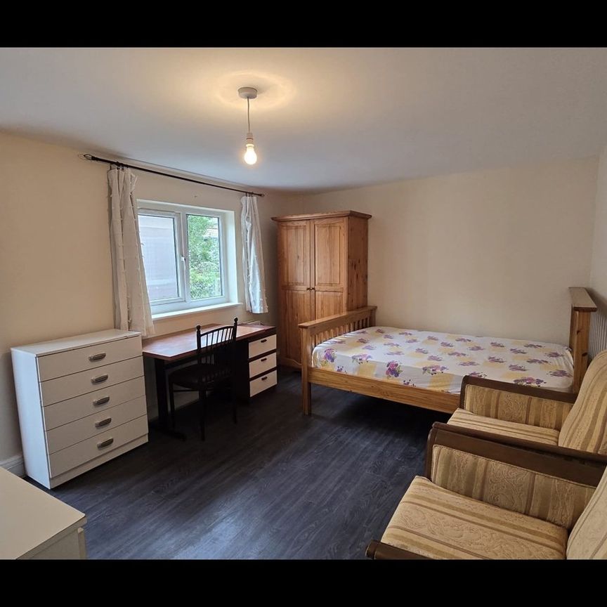 Studio Flat, Dunsmere Road, N16 - Photo 1