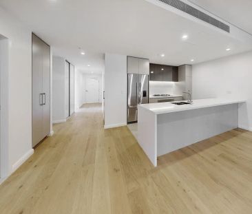 “Stunning Spacious 3 Bed + Large Study with 2 Carspace's” - Photo 5