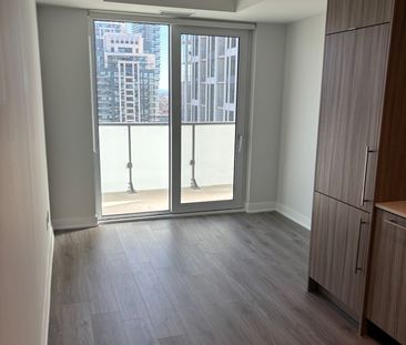 For Lease - 4130 Parkside Village Drive Unit# 1808, Mississauga, On... - Photo 6