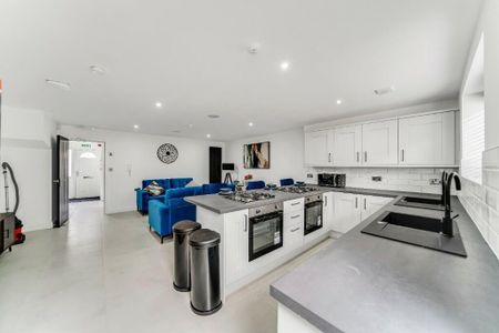 6 bedroom house to rent - Photo 3