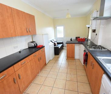 1 bedroom in a house share to rent - Photo 3