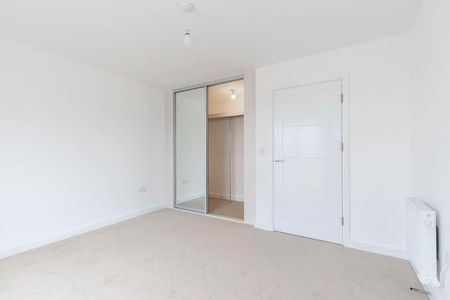 The Waterfront, Gloucester, GL2 - Photo 4