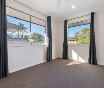 17 Valiant St, Chermside West QLD 4032 - House For Rent | Domain - Photo 4