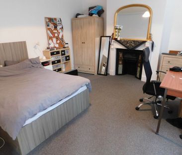 50 Oxford Street- Huge 1 Bed apartmentLoughborough - Photo 4