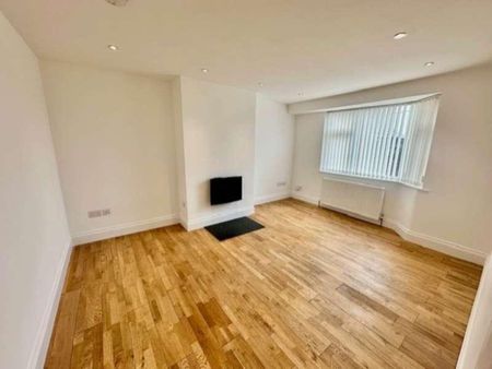 Adderwell Close, Frome, BA11 - Photo 4