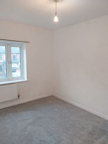 5 Bed Detached House, Stoneyholme Avenue, M8 - Photo 4