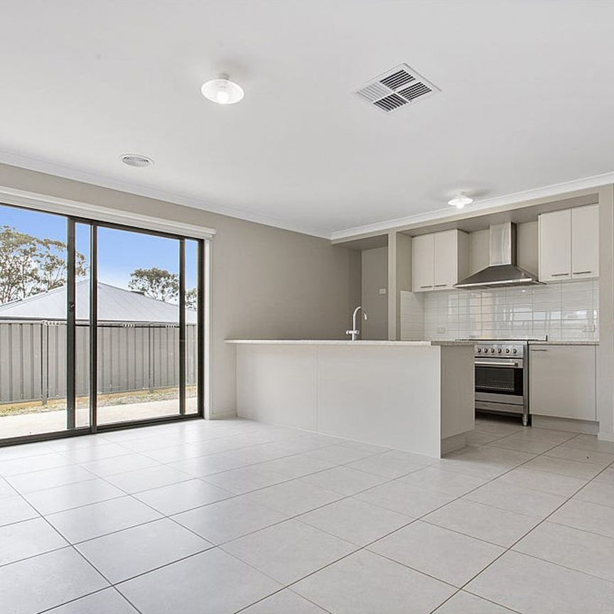 24 Bonnington Street - Photo 1