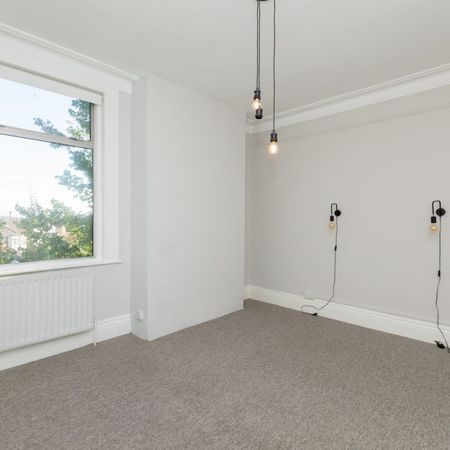 3 Bedroom Flat, Tivoli Crescent, Brighton - Photo 4