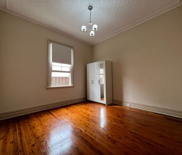 3 BEDROOM BRICK HOUSE - Photo 5