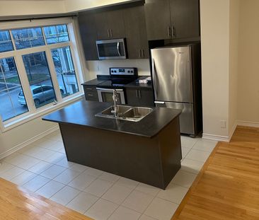 For Lease - 126 Alvin Pegg Drive, East Gwillimbury, Ontario - Photo 6