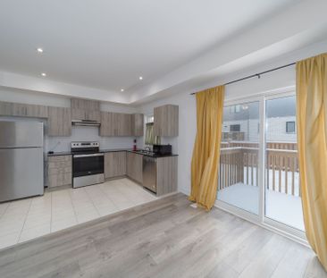 For Lease - 8 Wagon Lane, Barrie, Ontario - Photo 3