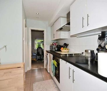 Newbury Road, Highams, E4 - Photo 4