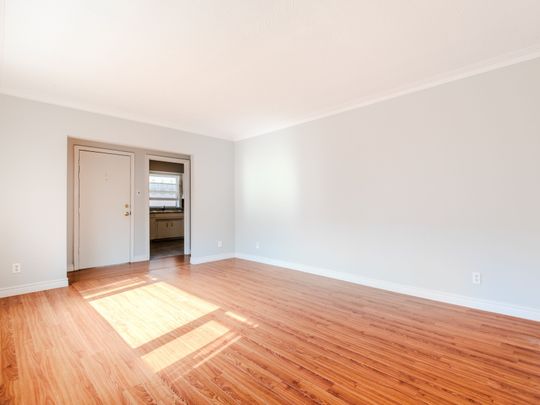 For Lease - 20 Park Boulevard Unit# #2, Toronto, Ontario - Photo 1