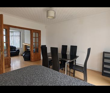 3 Bed Semi-Detached House, Oakwood Lane, LS8 - Photo 4