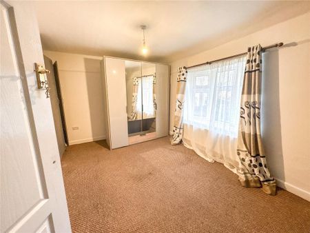 2 bedroom semi-detached house to rent - Photo 4