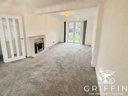 Plough Rise, Upminster, RM14 - Photo 2