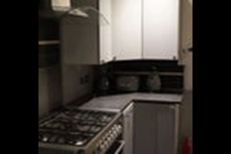 Room in a Shared House, Harrow Road, IG11 - Photo 3