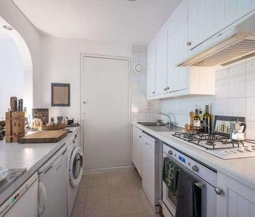 Claudia Place, Southfields, SW19 - Photo 3