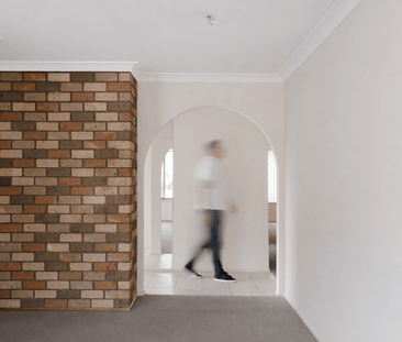 Three Bedroom home in Fantastic Location! - Photo 6