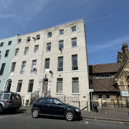 Union Crescent, Margate, CT9 1NR, Kent - Photo 4