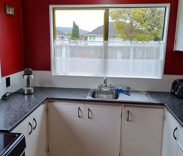 Fully furnished unit - ready to move in - Photo 6