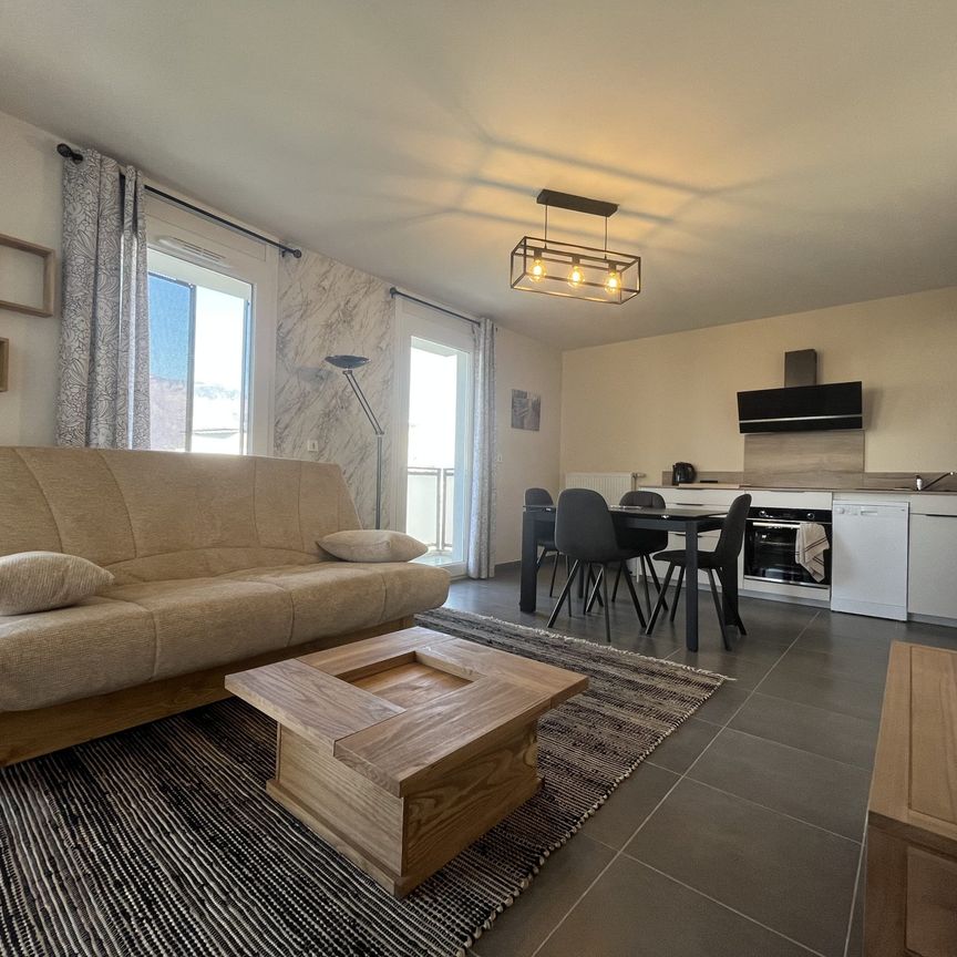 T2 MEUBLE + GARAGE - Photo 1