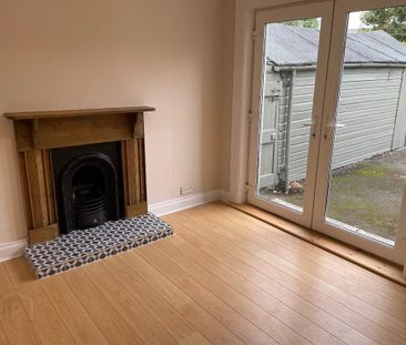 10 Ailesbury Gardens, Ormeau Road, Belfast, BT7 3FJ - Photo 1