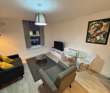 Cross Street, Lancashire - Photo 3