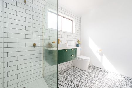 Spacious Family Home! - Photo 2