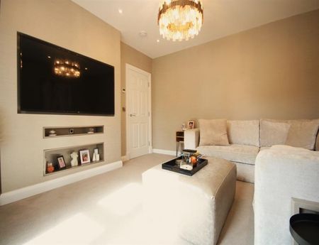 5 Bedroom Semi Detached To Let - Photo 3