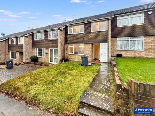 3 bedroom terraced house to rent - Photo 1