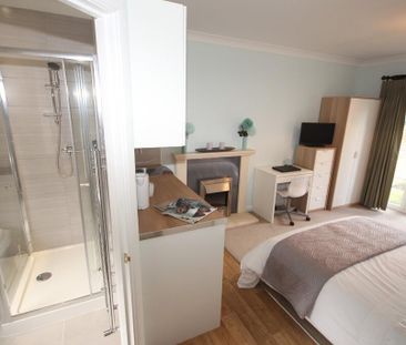 1 bedroom in a house share to rent - Photo 3