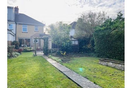 3 bedroom semi-detached house to rent - Photo 4