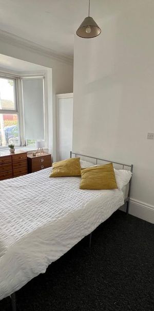 1 bedroom in a house share to rent - Photo 1
