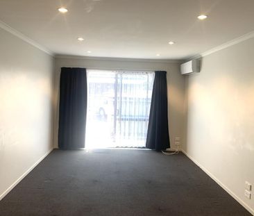 Minutes Walk to University - Photo 1