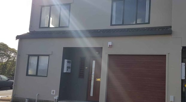 3 Bedrooms, New Lynn - Photo 1