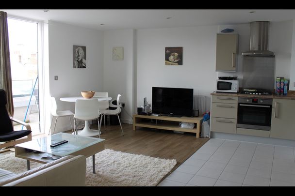 2 Bed Flat, Lime View Apartments, E14 - Photo 1