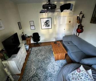 1 Bedroom suite in the heart of Kitsilano - Photo 3